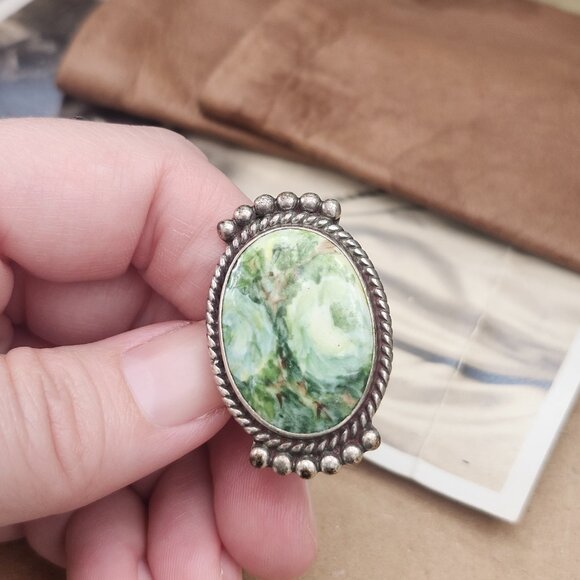 Carole Ring / Vintage Silver Hand Painted Floral Porcelain Ring, Size 7 - Picture 8 of 8